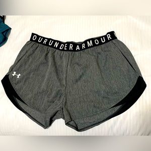 NWT Under Armour Play Up Shorts - Women’s Size L